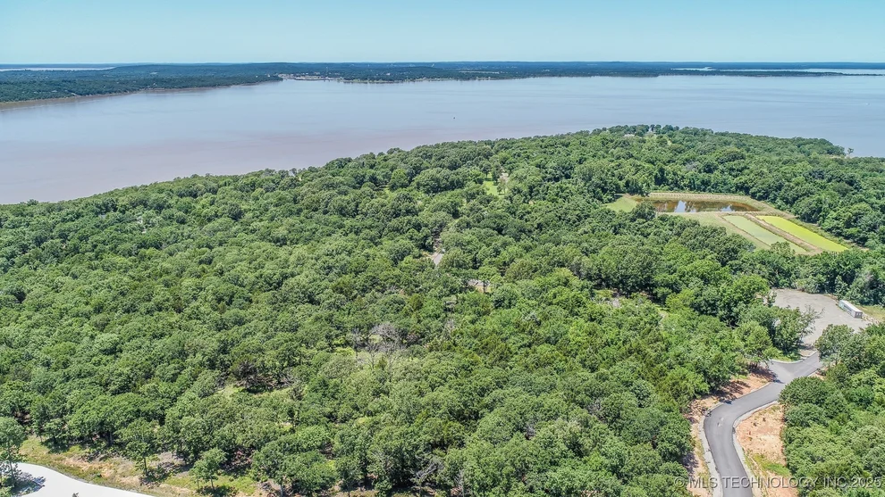 Unit for sale at 139 Patriot Pointe, Eufaula, OK 74432