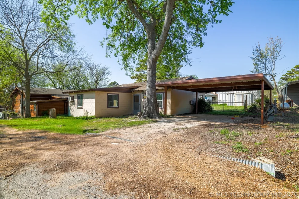 Unit for sale at 5350 Center Street, Madill, OK 73446