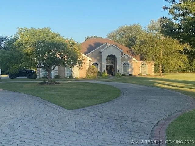 Unit for sale at 1404 N Broadway, Stigler, OK 74462