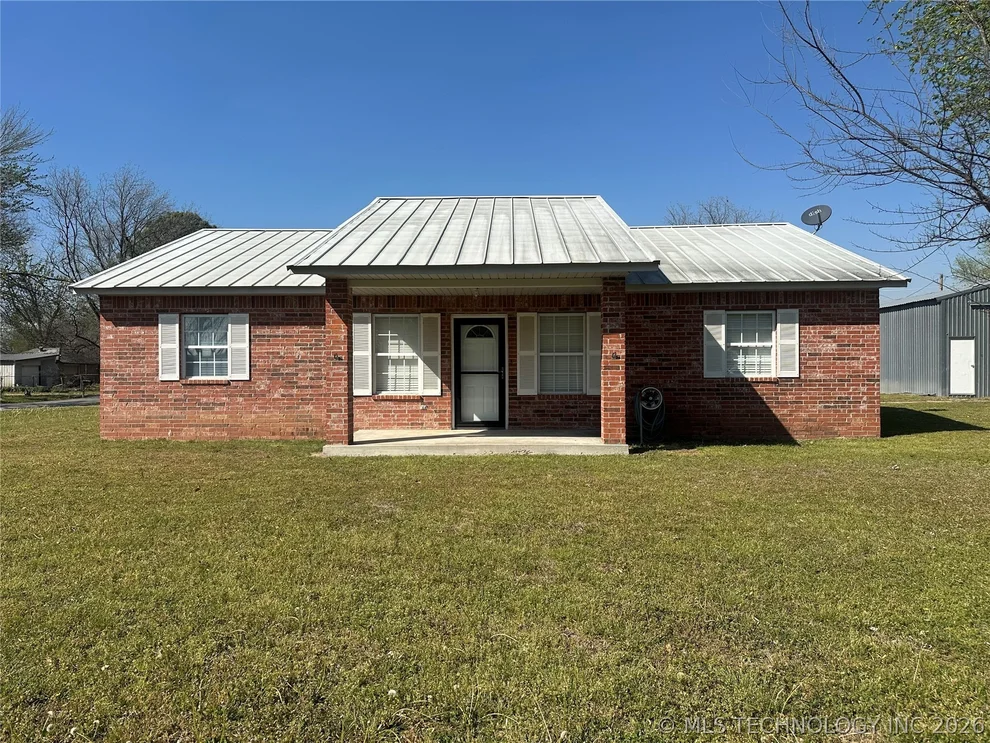 Unit for sale at 613 S 1st Street, Morris, OK 74445
