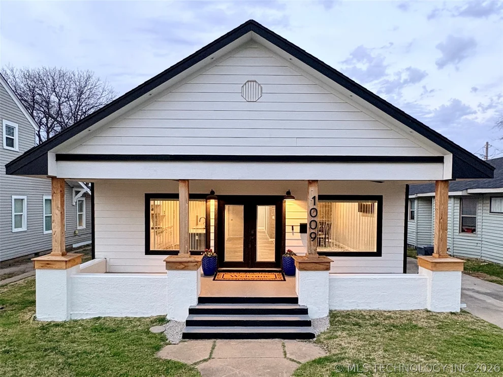 Unit for sale at 1009 McLish, Ardmore, OK 73401