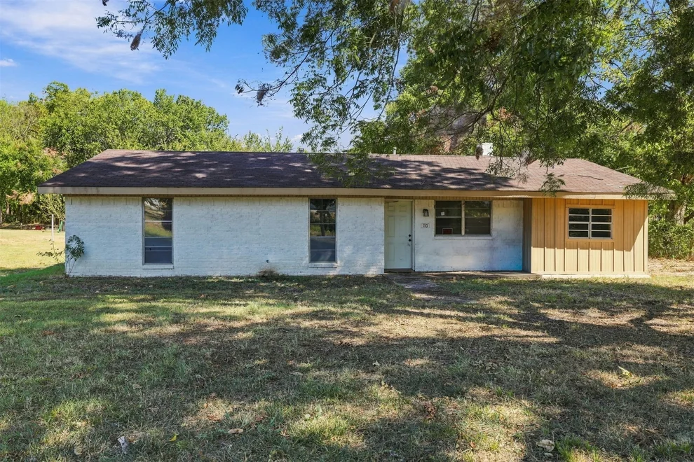 Unit for sale at 110 N Brackett, Bokchito, OK 74726
