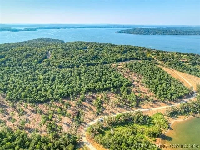 Unit for sale at 240 Patriot Pointe, Eufaula, OK 74432