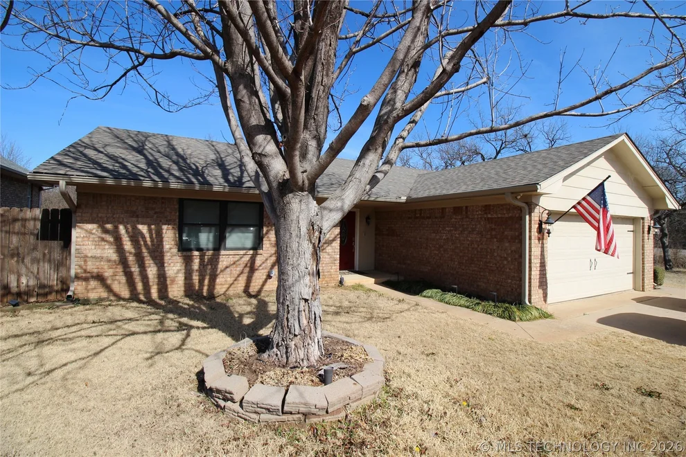 Unit for sale at 2507 Westwood, Ardmore, OK 73401