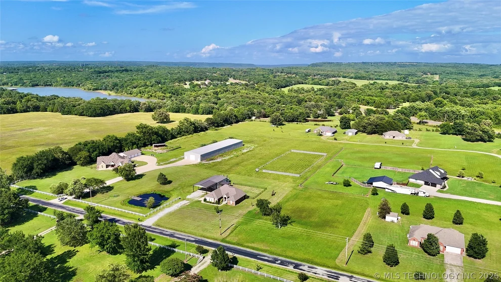 Unit for sale at 133 N Bk 700 Road, Stigler, OK 74462