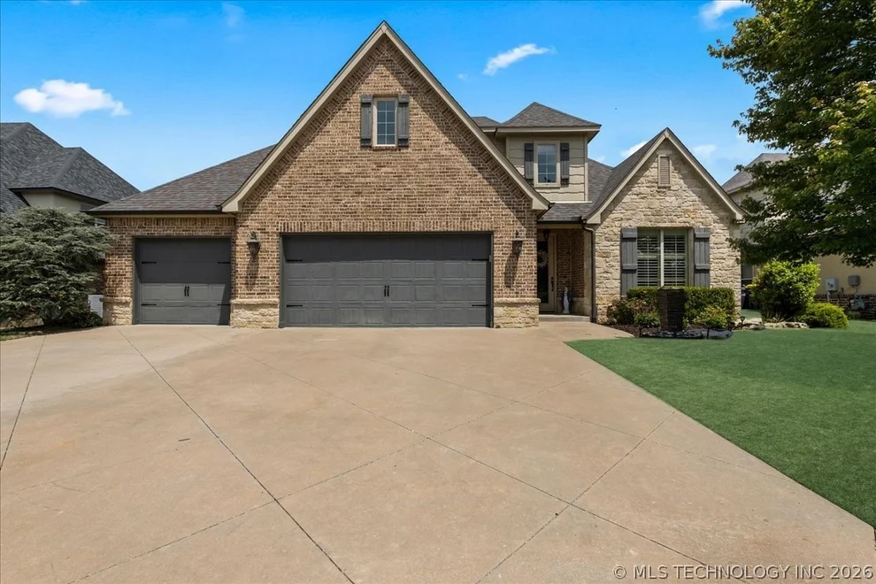 Unit for sale at 223 E 128th Street S, Jenks, OK 74037