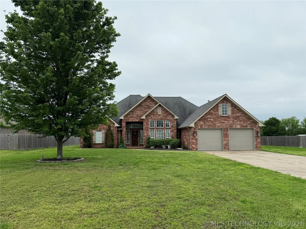 Unit for sale at 1497 Darlene Lane, Fort Gibson, OK 74434