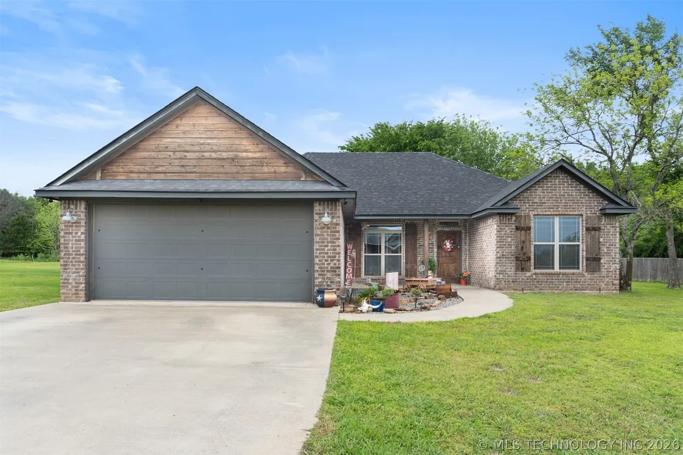 Unit for sale at 129 Founders Lane, Durant, OK 74701