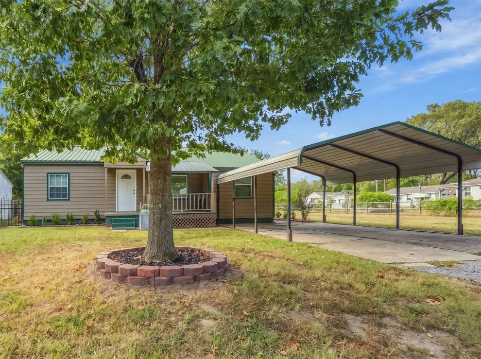 Unit for sale at 801 Seminole, Muskogee, OK 74403