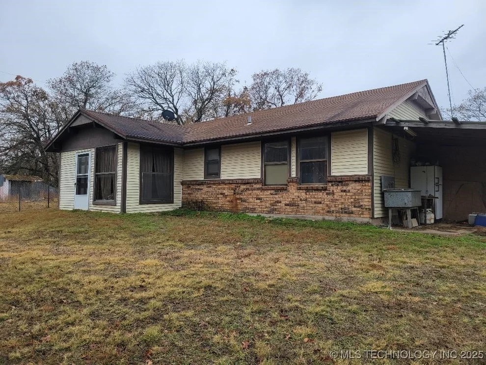 Unit for sale at 409612 E 1115 Road, Eufaula, OK 74432