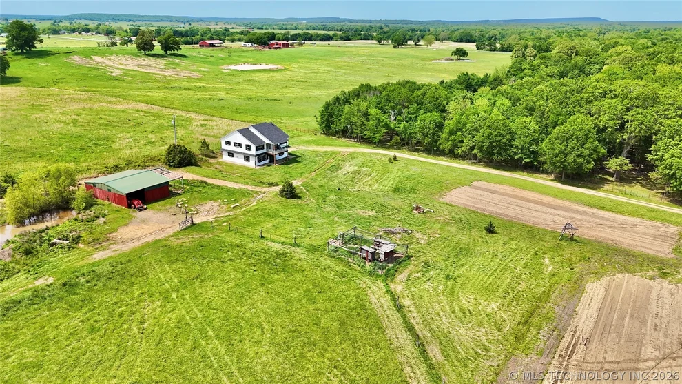 Unit for sale at 610 SW 7th Road, Stigler, OK 74462