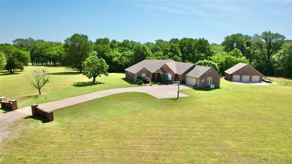 Unit for sale at 418970 E 1152 Road, Checotah, OK 74426
