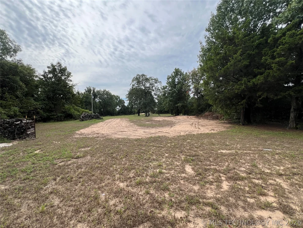 Unit for sale at 20 S 4207 Road, Eufaula, OK 74432