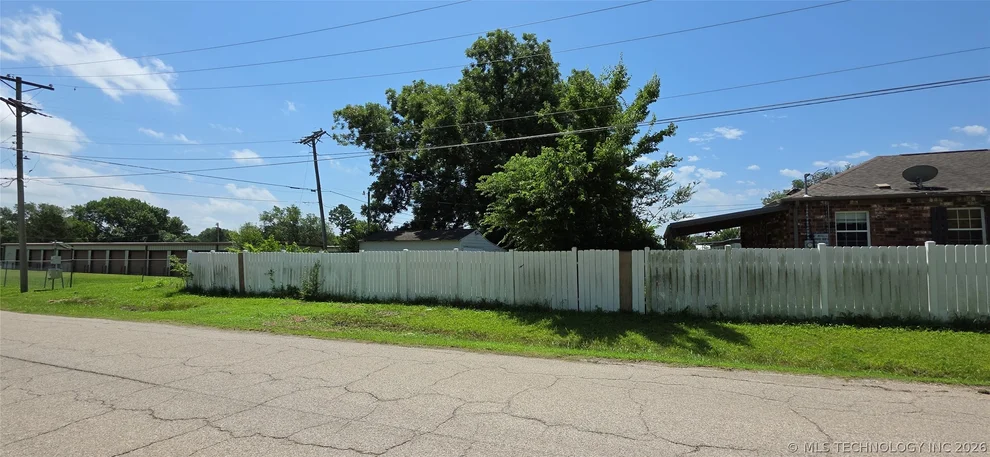 Unit for sale at 1102 S Tinker Avenue, Hominy, OK 74601