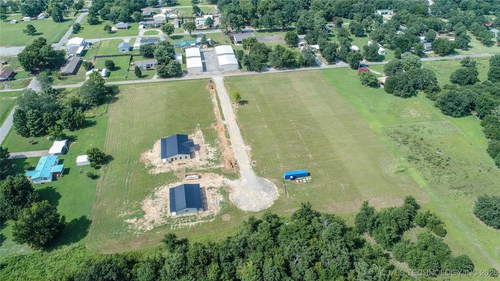 Unit for sale at 5 Reagan Drive, Eufaula, OK 74432
