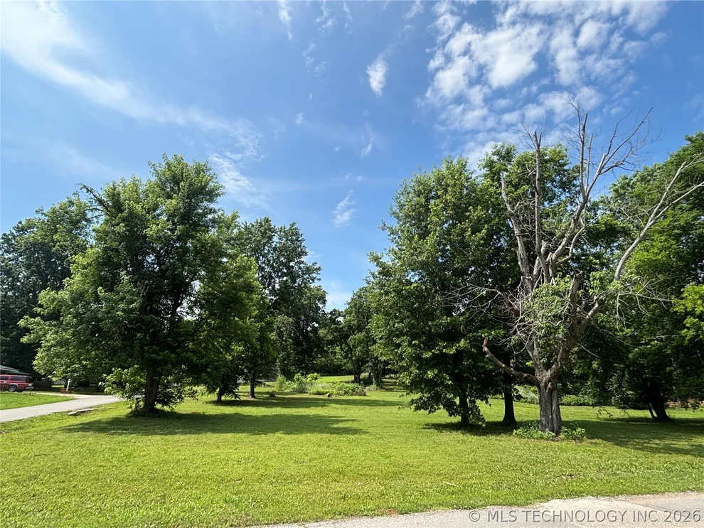 Unit for sale at 316 S 6th Street, Eufaula, OK 74432