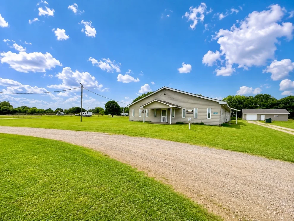 Unit for sale at 4550 Enos Road, Kingston, OK 73439