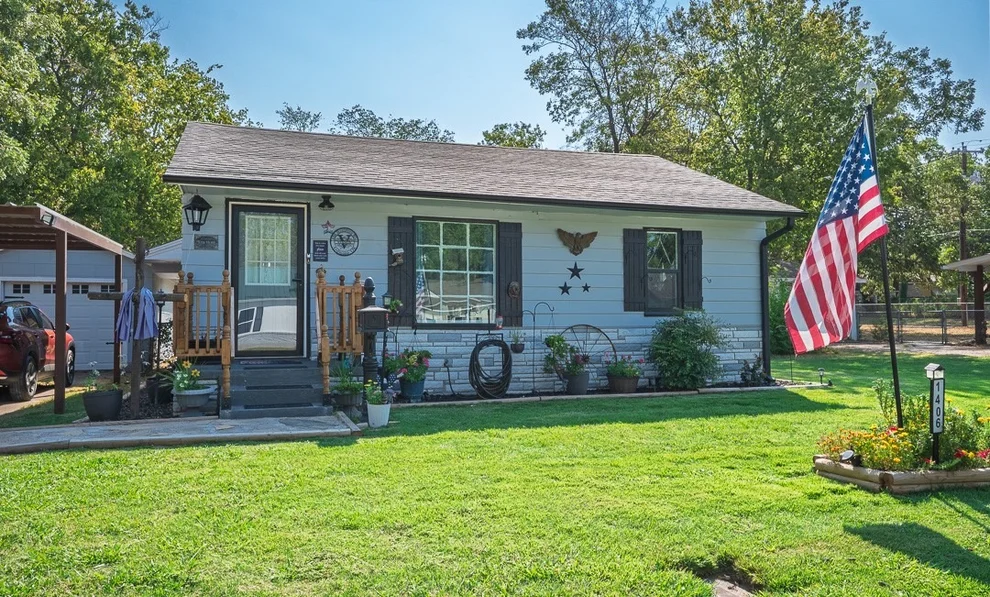 Unit for sale at 1406 Healdton, Ardmore, OK 73401