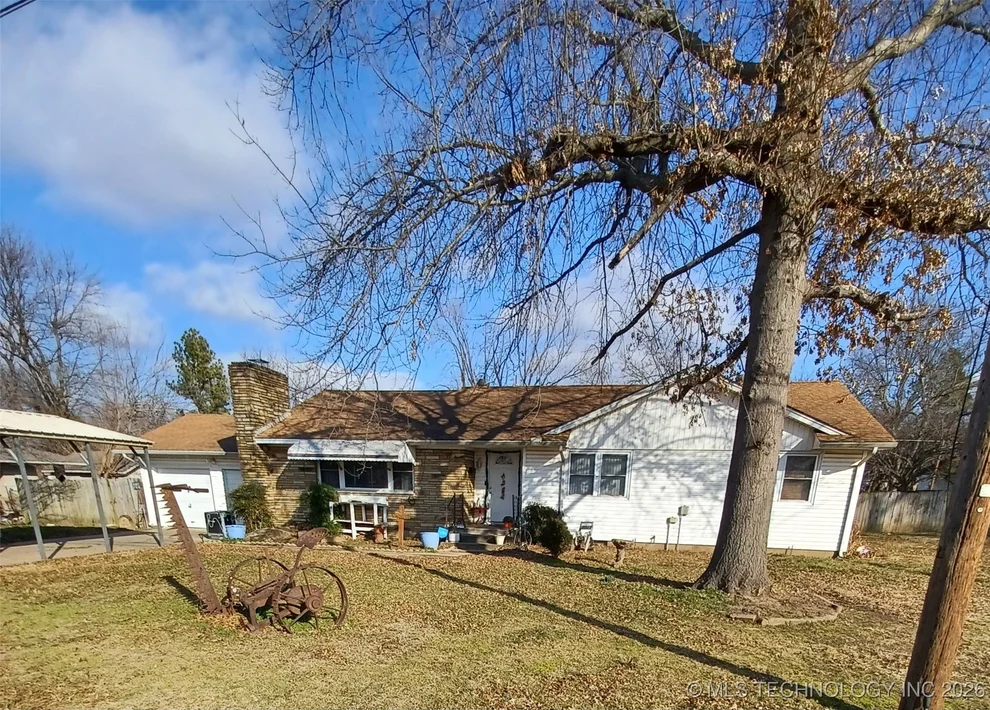 Unit for sale at 722 SW 4th, Checotah, OK 74426