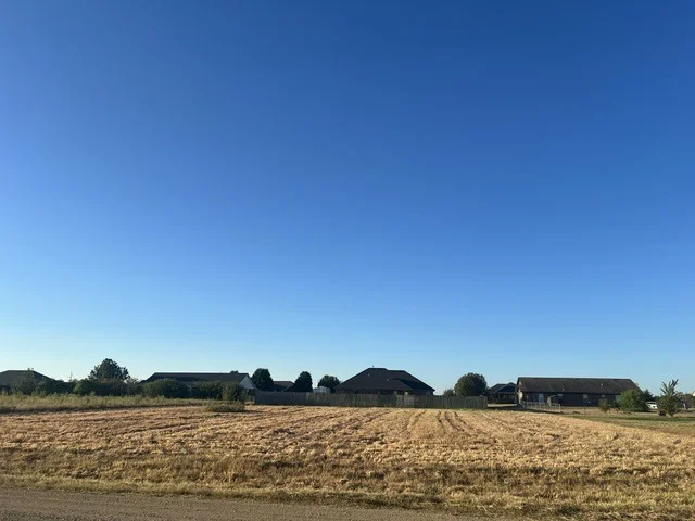 Unit for sale at 155 Michael Avenue, Calera, OK 74730