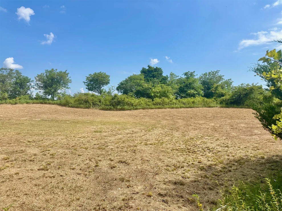 Unit for sale at 21 Pineview Circle, Kingston, OK 73439
