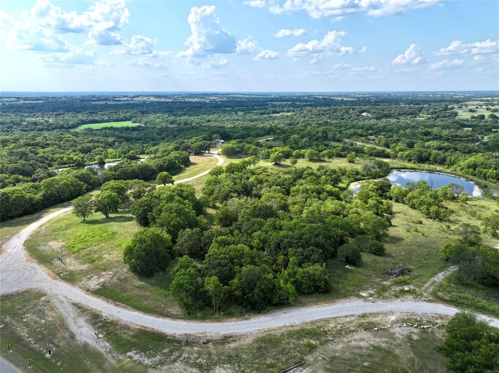 Unit for sale at 042 E Buffalo Springs Court, Sulphur, OK 73086