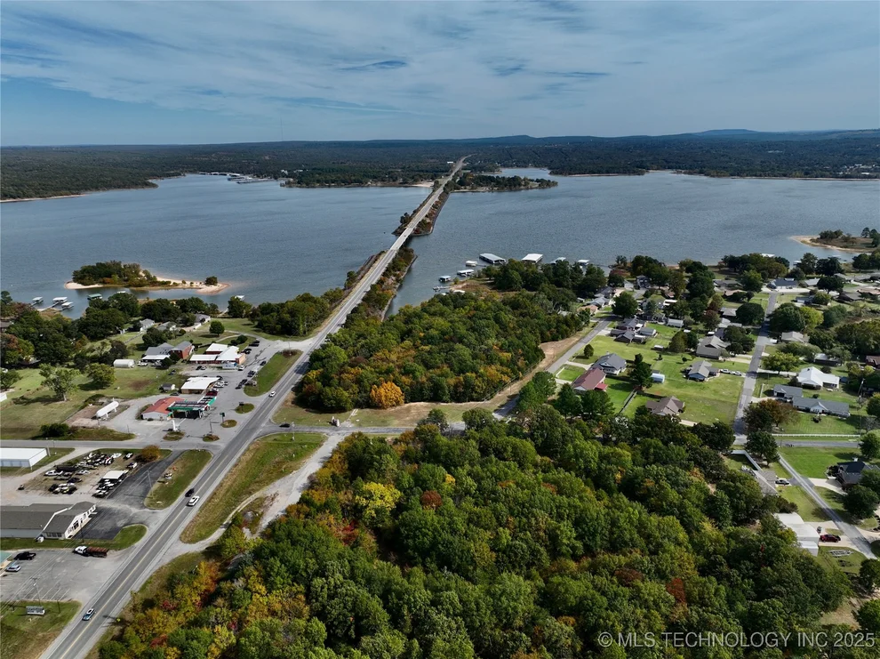 Unit for sale at 4 E Highway 9, Eufaula, OK 74432