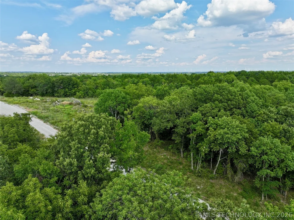 Unit for sale at 033 E Buffalo Springs Court, Sulphur, OK 73086