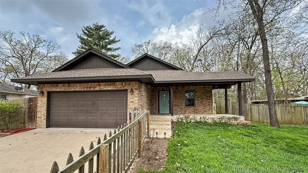 Unit for sale at 1025 Jackson Avenue, Tahlequah, OK 74464