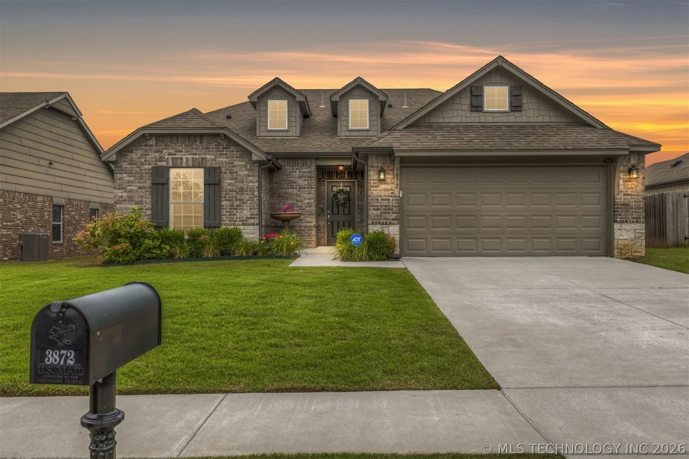 Unit for sale at 3872 E 144th Street S, Bixby, OK 74008