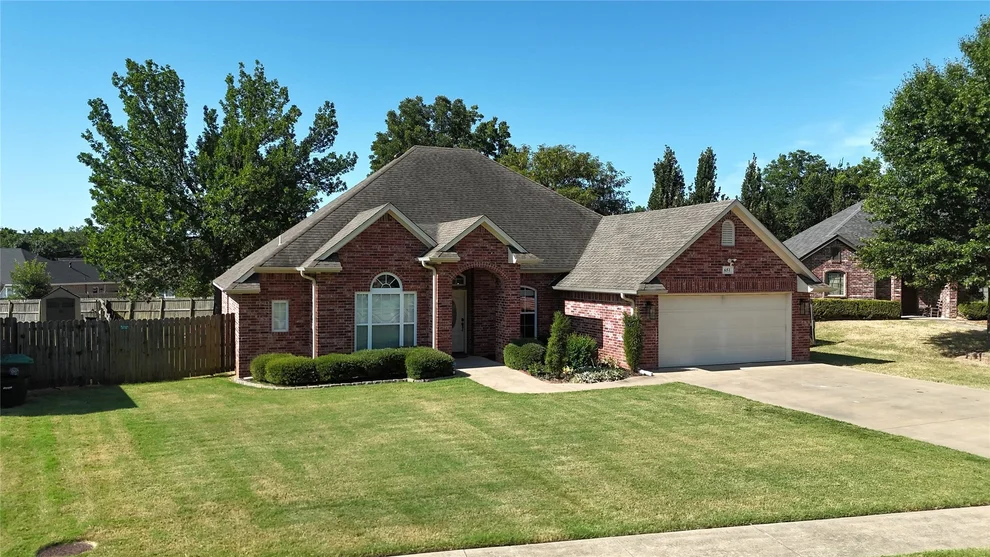 Unit for sale at 651 Richmond Circle, Tahlequah, OK 74464