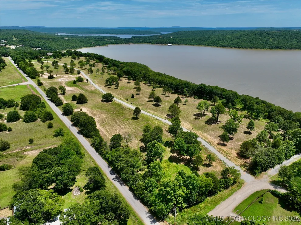 Unit for sale at 8 Kathy Lane, Eufaula, OK 74432