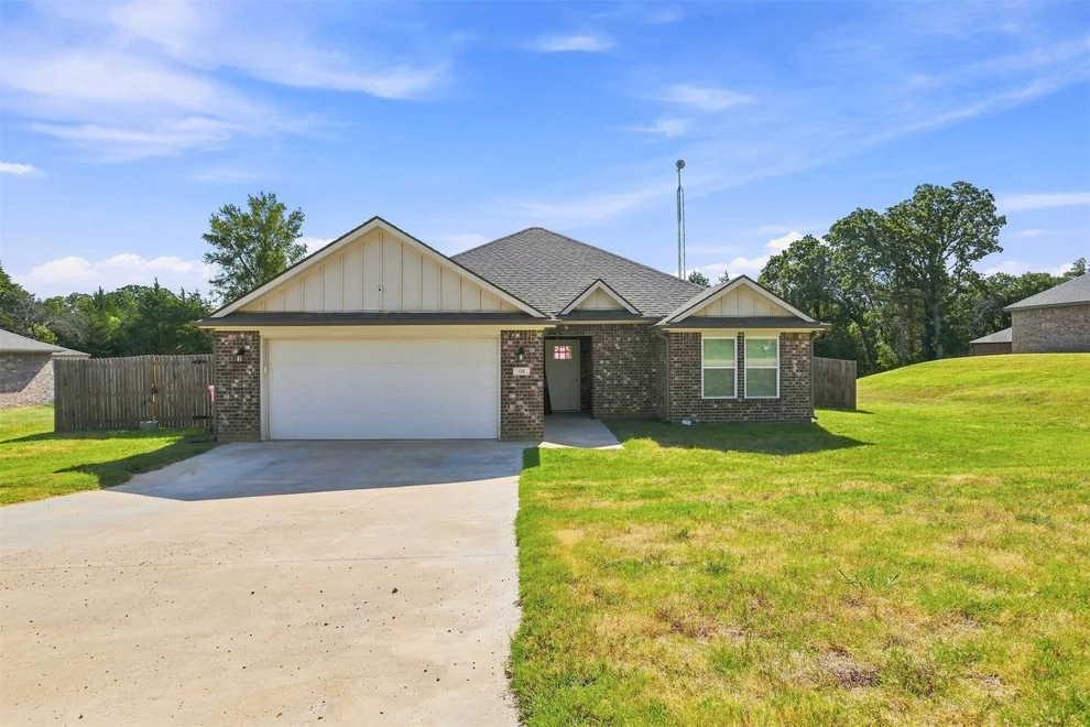 Unit for sale at 125 Rawlings Road, Durant, OK 74701