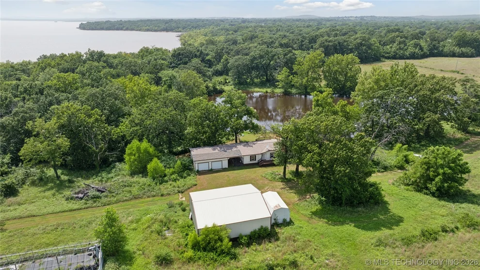 Unit for sale at 104500 S 4095 Road, Henryetta, OK 74437