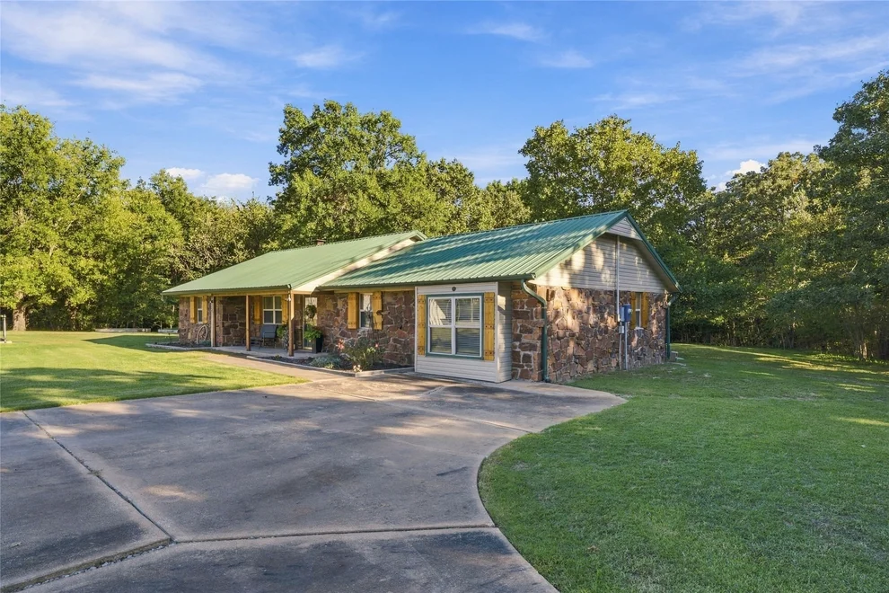 Unit for sale at 13285 S 254th East Avenue, Coweta, OK 74429