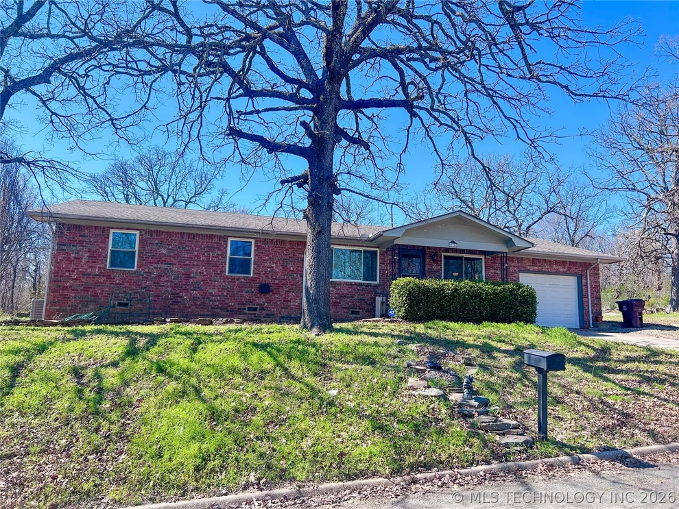 Unit for sale at 121 Gilbert Drive, Eufaula, OK 74432