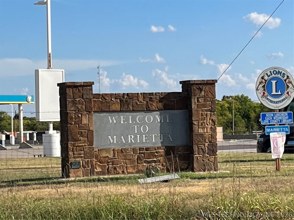 Unit for sale at 100 C E Colston, Marietta, OK 73448
