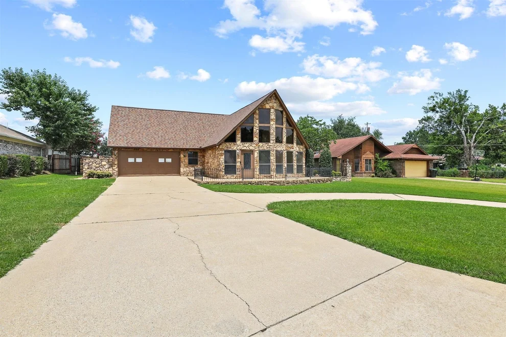 Unit for sale at 1948 Parkway Circle, Durant, OK 74701
