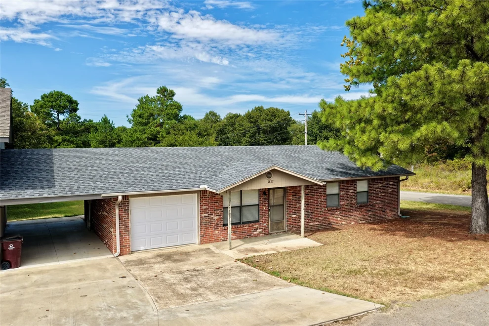 Unit for sale at 1812 Sunset Drive, Eufaula, OK 74432