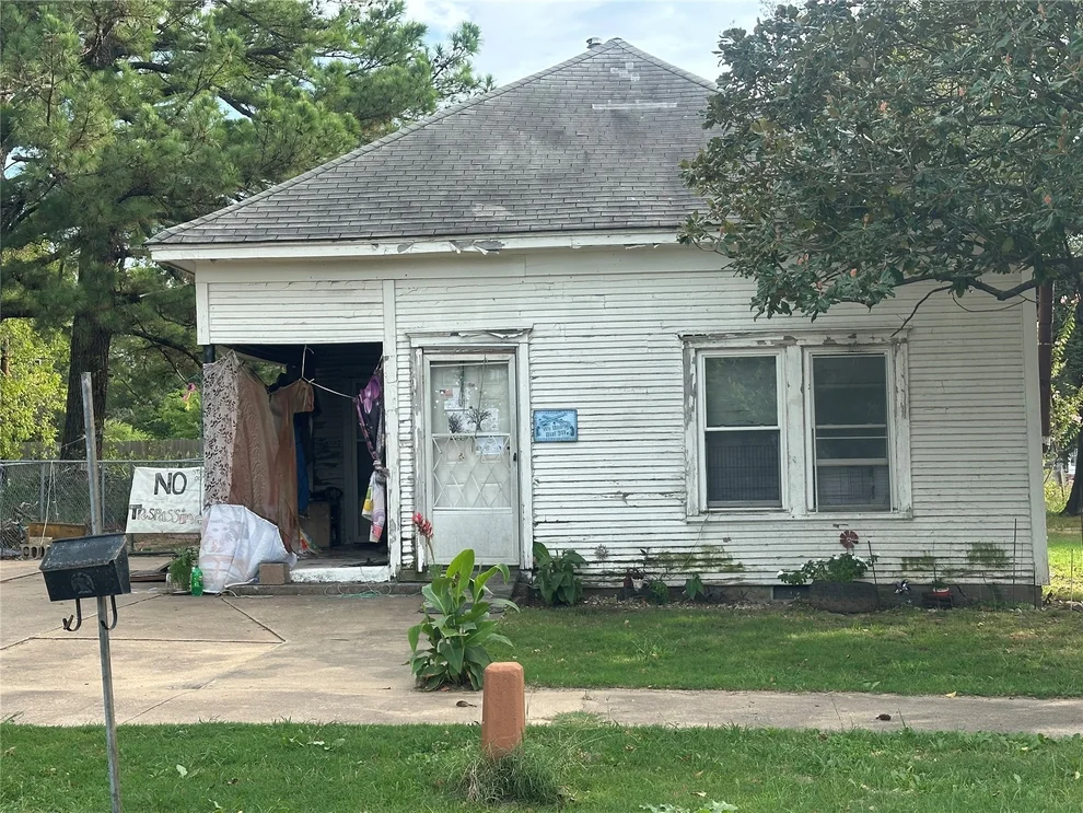 Unit for sale at 700 E 12th Street, Okmulgee, OK 74447