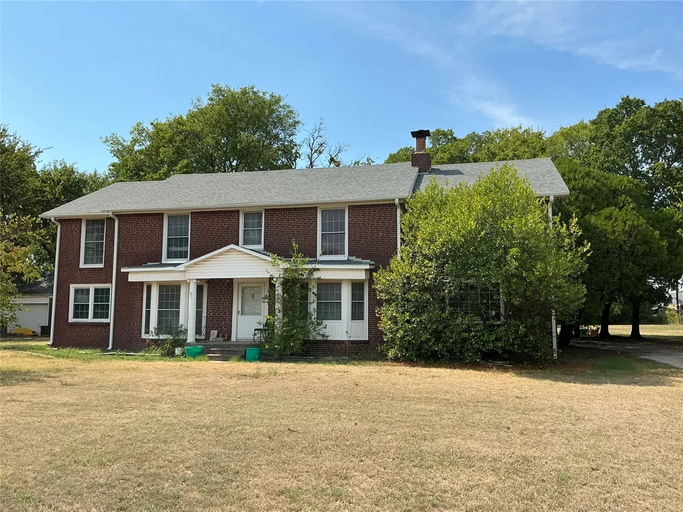 Unit for sale at 600 S 12th Avenue, Madill, OK 73446