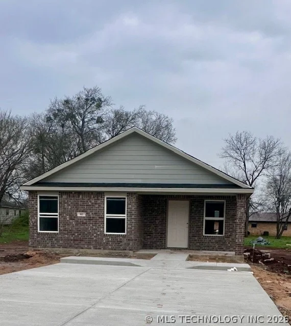 Unit for sale at 603 E Wolf Street, Madill, OK 73446