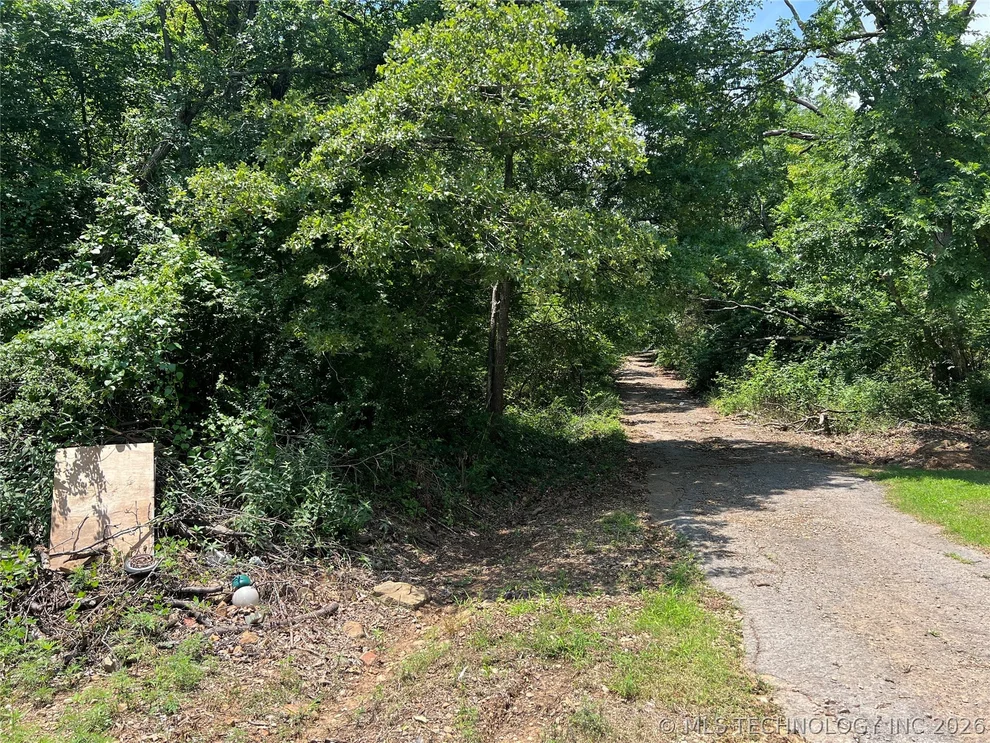 Unit for sale at 4 Border Street, Eufaula, OK 74432