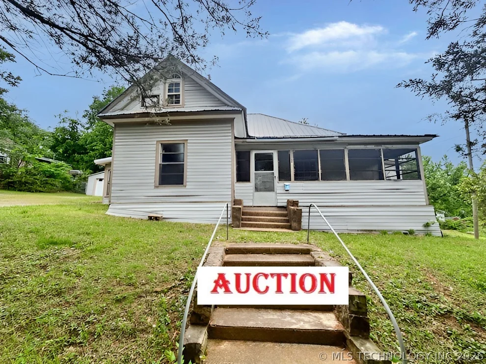 Unit for sale at 500 W Avenue D, Heavener, OK 74937