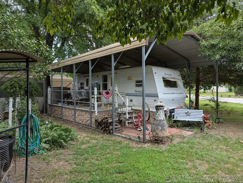 Unit for sale at 57300 County Road 658, Kansas, OK 74347