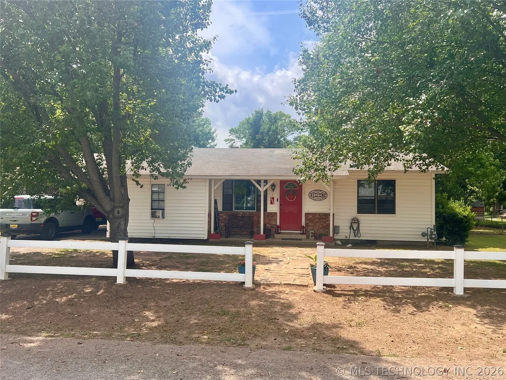 Unit for sale at 304 Logan Street, Wister, OK 74966