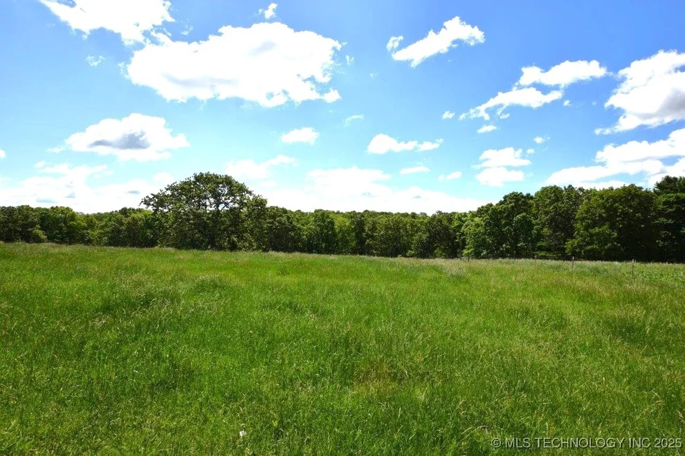 Unit for sale at 79001 Hwy 59, Stilwell, OK 74960