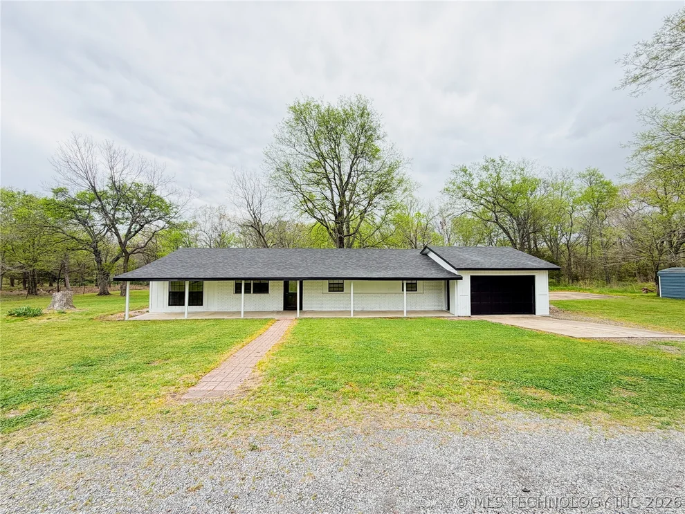 Unit for sale at 14221 N Grace Hudlen Road, Hulbert, OK 74441