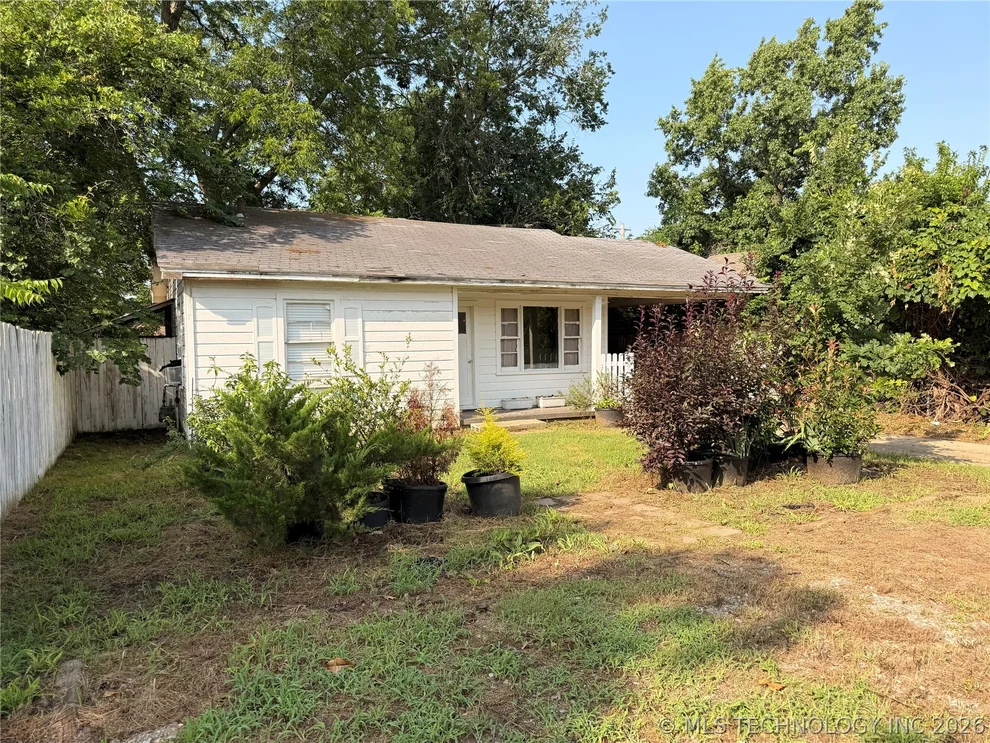 Unit for sale at 1419 W Locust, Durant, OK 74701