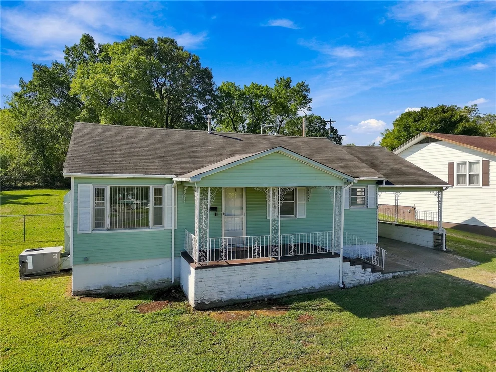Unit for sale at 104 W Plum, Stilwell, OK 74960